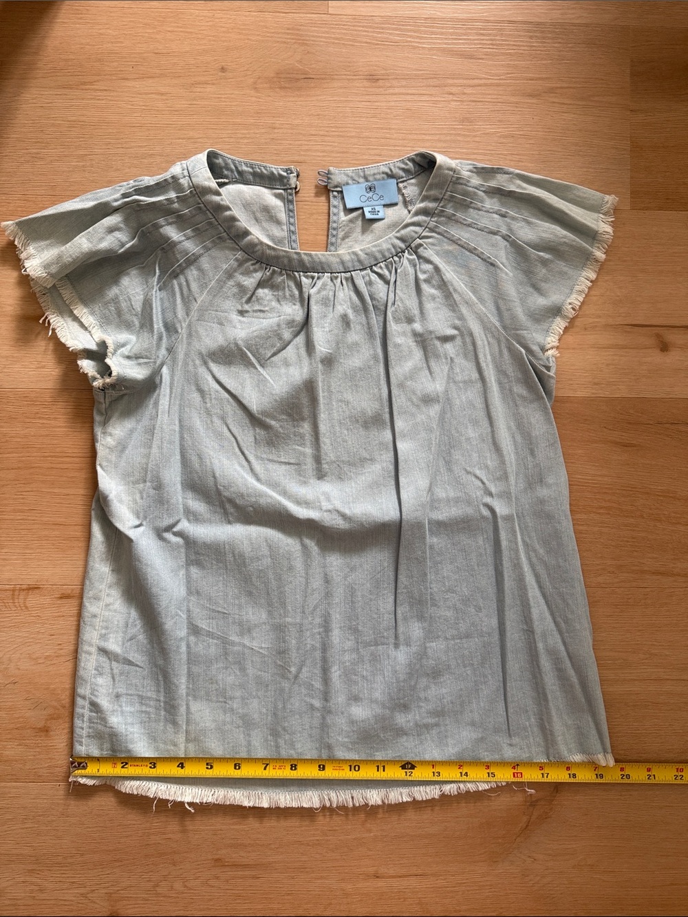 CeCe Light Blue Fringe Sleeve Chambray Top - Picture 4 of 6